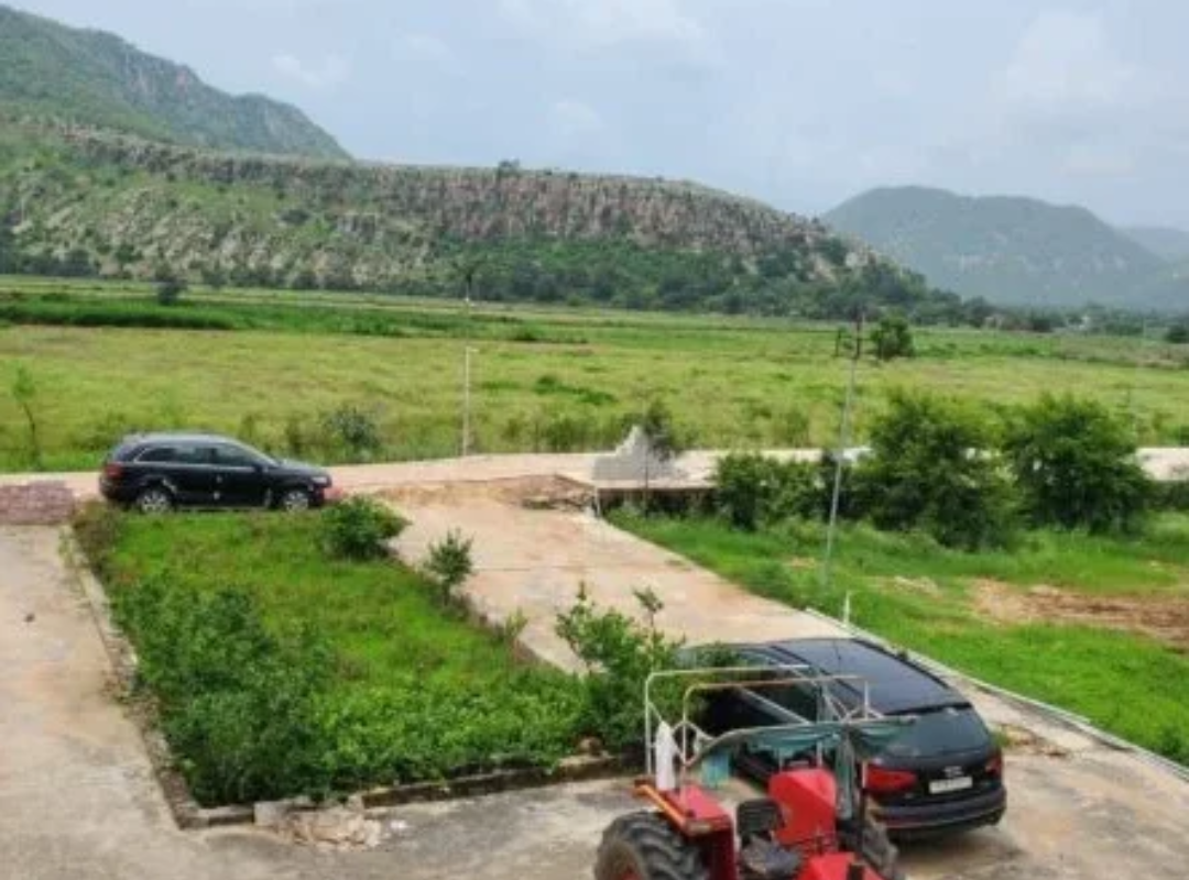 farm house with land for sale